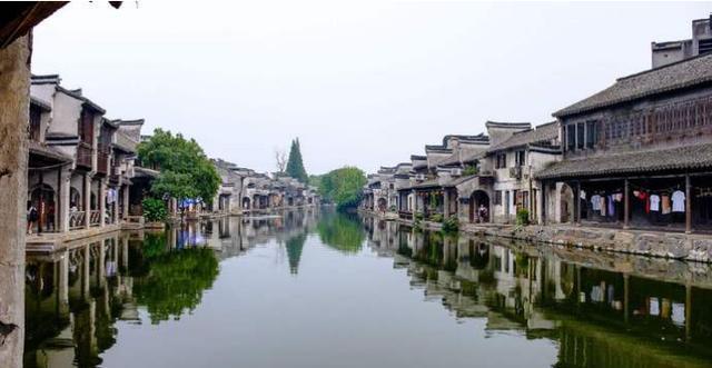 逃离灰色调房屋